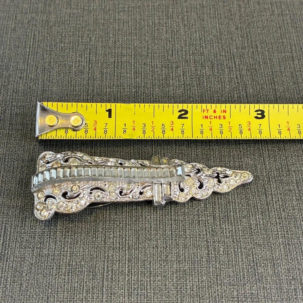 Vintage Art Deco Pot Metal Dress Clip Silver Tone Baguette Rhinestone 2.75